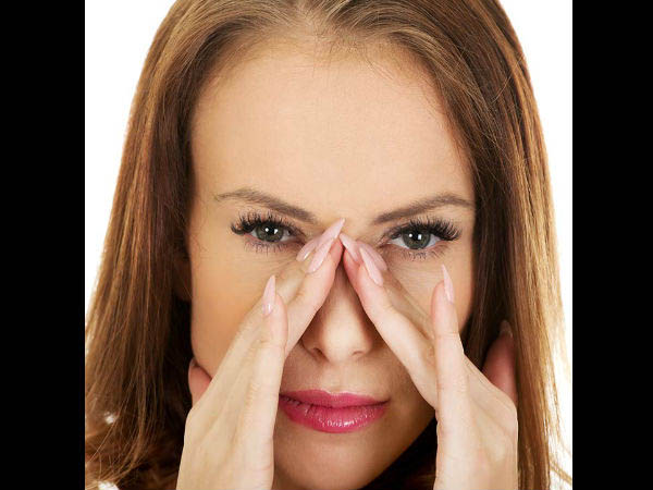 नाक की मालिश 