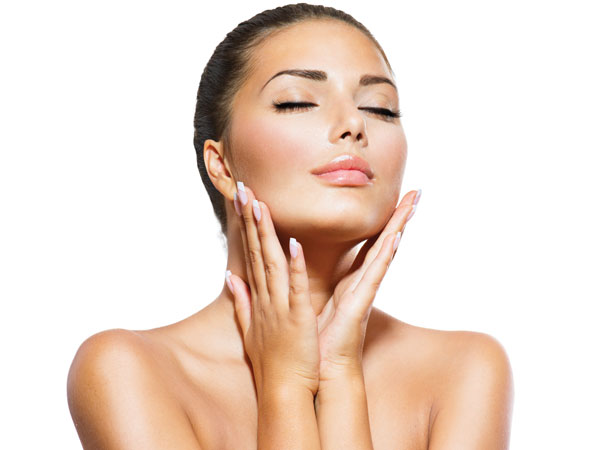 फेस टैपिंग पोज