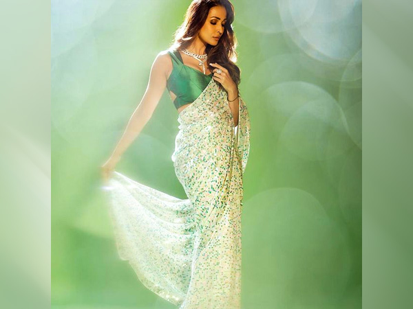 मलाइका अरोड़ा का ग्रीन साड़ी लुक