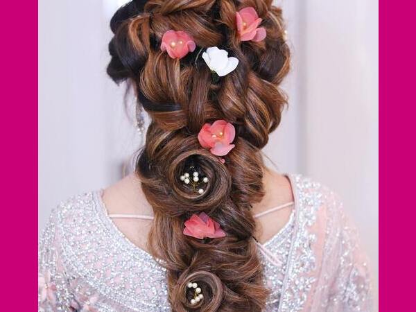 लो पोनी विथ बैंग (Low pony with bangs)