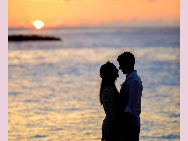 बार बार आपने से मिलने की कोशिश करे