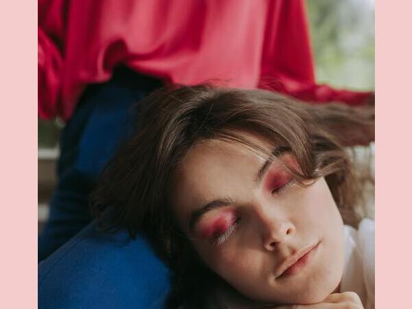 लूज पाउडर का यूज करें लूज पाउडर का यूज करें