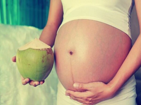 प्रेगनेंसी में नार‍ियल पानी