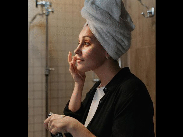 कंपलीट लुक के लिए आपको फाउंडेशन की आवश्यकता होती है ?