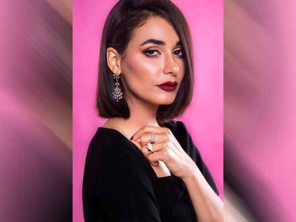 4. शुगर कॉस्मेटिक स्मज मी नॉट लिक्विड लिपस्टिक