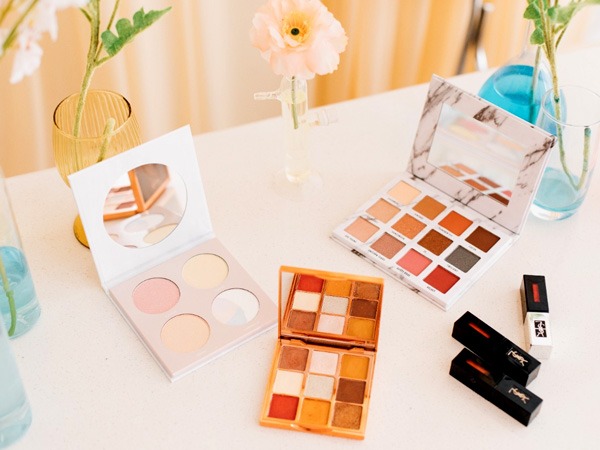 नींद के दौरान मेकअप करने से कोई नुकसान नहीं होता है?