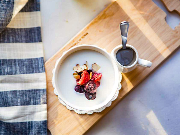 खट्टी दही का सेवन करना