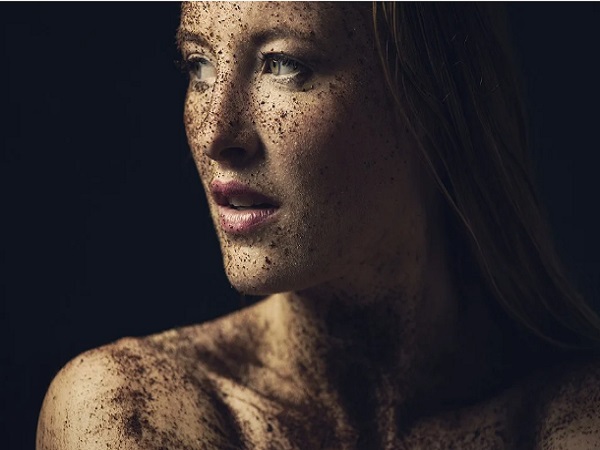 3. रेडिकल्स फ्री स्किन