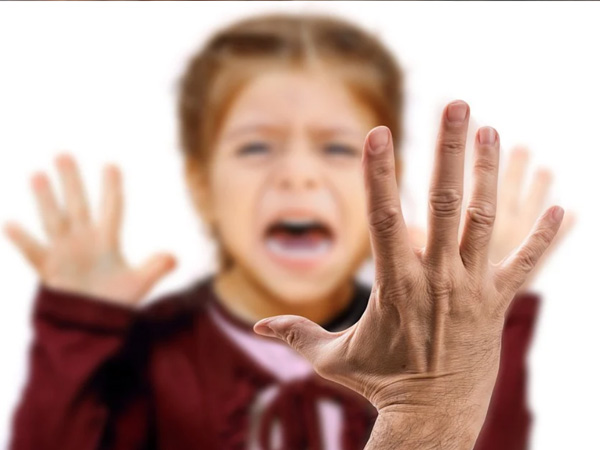 लड़कियों पर पड़ने वाला असर