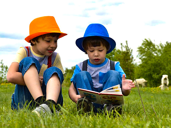 लें बच्चे की मदद