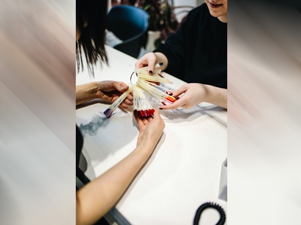 केराटिन ट्रीटमेंट का प्रयोग करें: