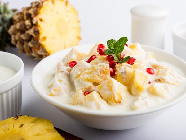 1. मिक्स फ्रूट रायता