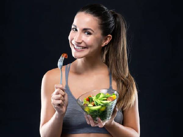 खाते वक्त रहें सावधान