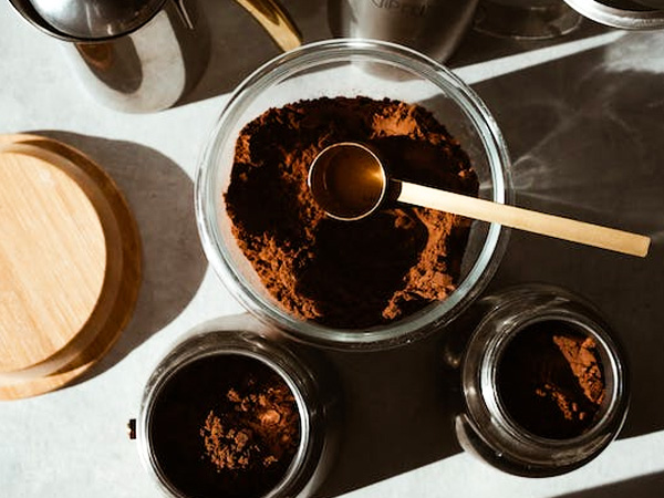 इस तरह बनाए कॉफी से नेचुरल कलर