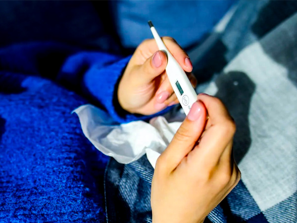 डेंगू और कोरोना के लक्षणों की गंभीरता