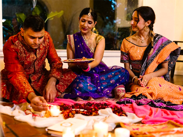 घर को डेकोरेट करने में करें मदद