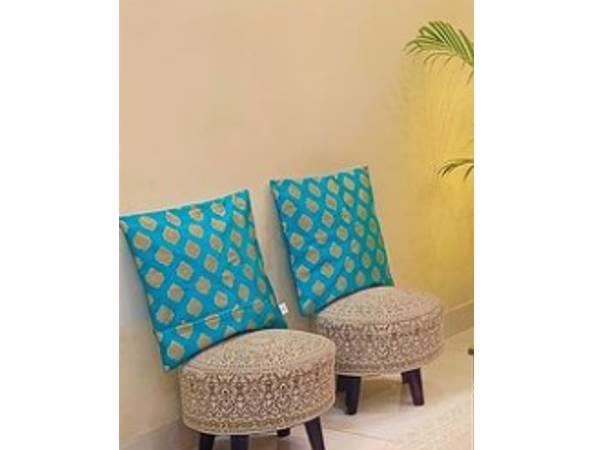 घर के फर्नीचर को दे नया रंग 