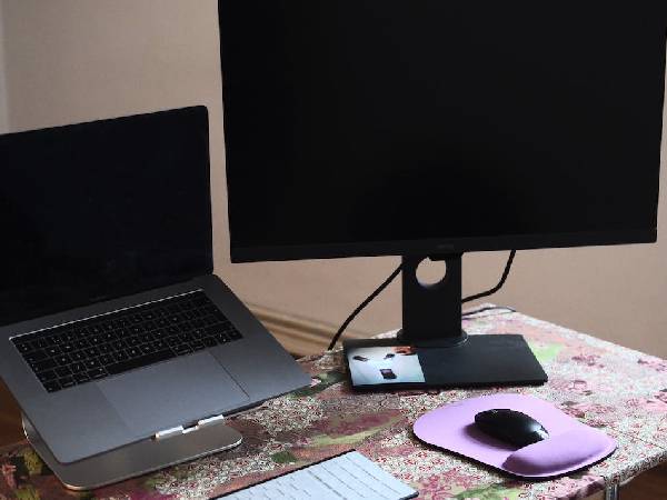 इलेक्ट्रॉनिक गैजेट्स