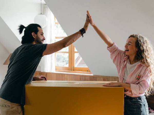 सबसे पहले पूरानी चीजें निकाले बाहर 