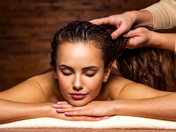 बालों के लिए केले से बनाएं मास्क