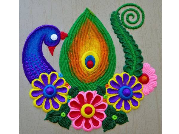 पीकॉक विद फ्लावर