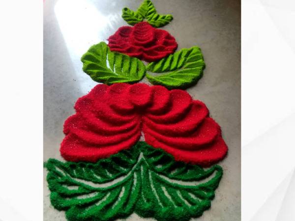 सिंपल एंड यूनिक रंगोली