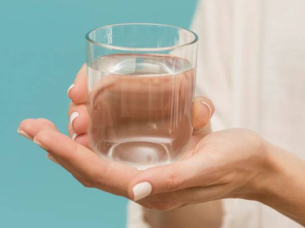 5. ज्यादा पानी पिएं