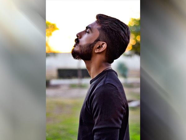  दाढ़ी के तेल या बाम लगाएं