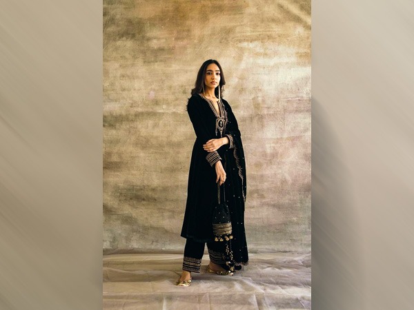 वेलवेट कुर्ता सेट