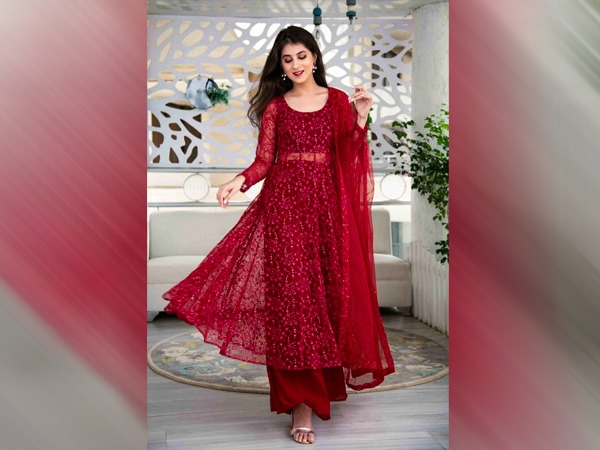 पलाज़ो के साथ अनारकली