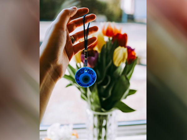 3. सौभाग्य के लिए फेंग शुई आइटम: एविल आई (The Evil Eye)