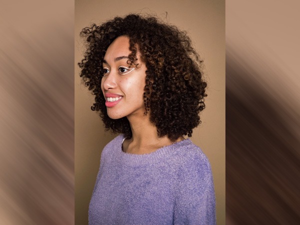 ब्लर कोबाल्ट फ्लोटिंग आईलाइनर