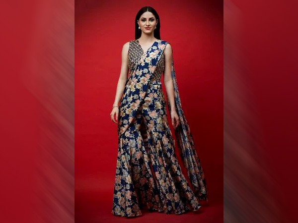 पलाज़ो के साथ साड़ी ड्रेपिंग स्टाइल