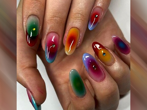 ऑरा नेल्स कैसे बनाएं ?