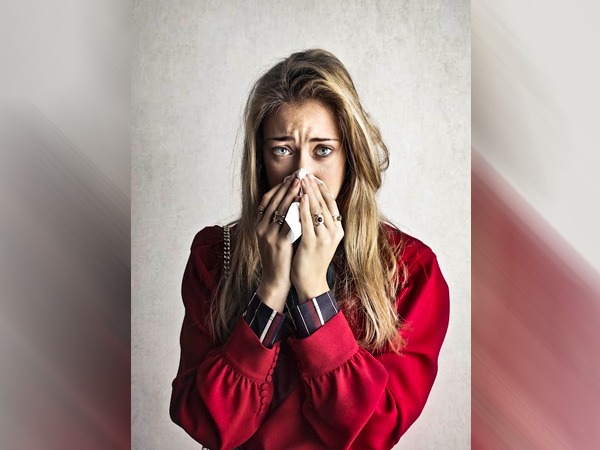 चेहरे की मालिश करने वाले टूल का इस्तेमाल करें