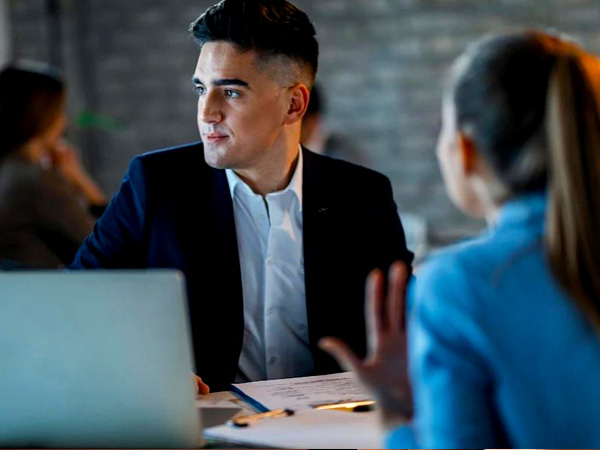 सीनियर्स से करें बात