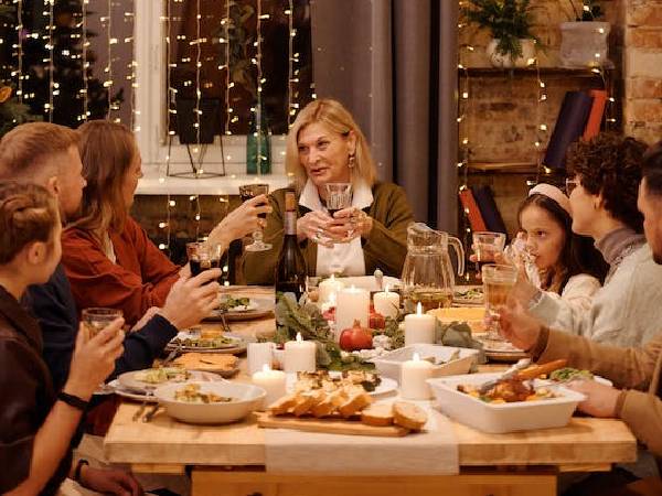 फैमिली टैलेंट शो करें