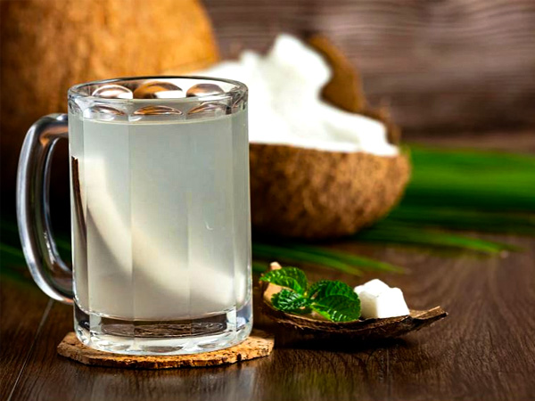 पीएं टेंडर कोकोनट वाटर