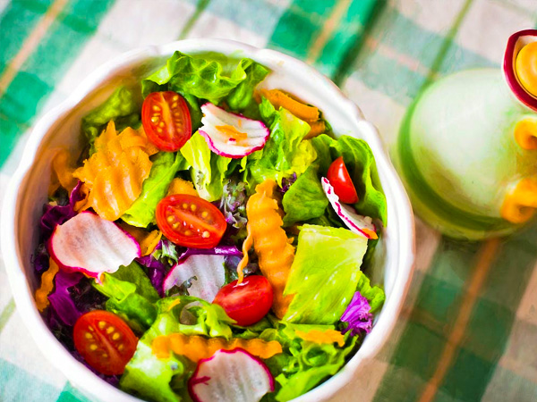 लाइट भोजन करें :