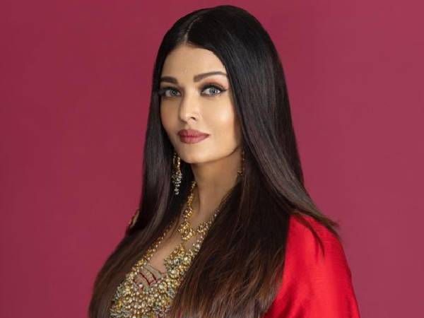 फेक आई लेसेस