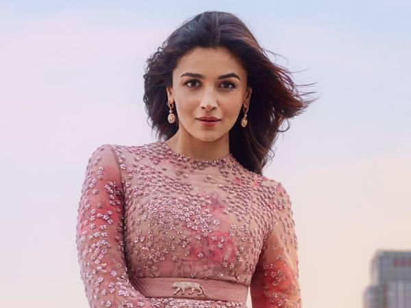 कम मेकअप करें