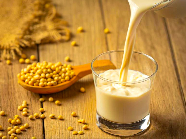 सोया दूध को बनाएं डाइट का हिस्सा