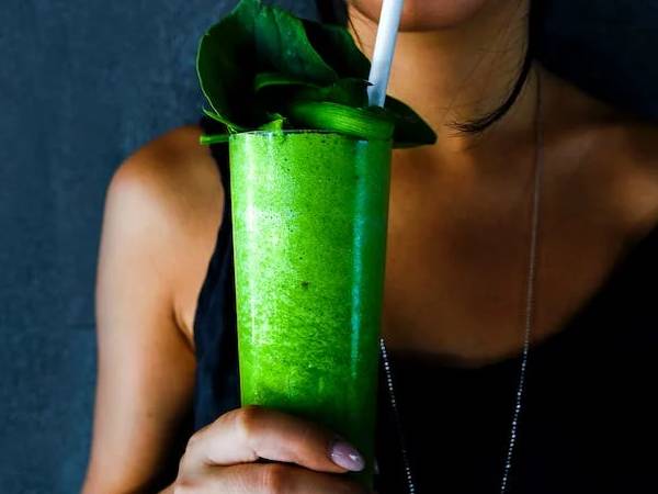 खीरा और अनानास स्मूदी