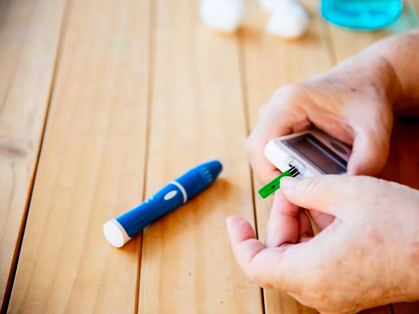 6. शुगर लेवल को रखता है कंट्रोल में