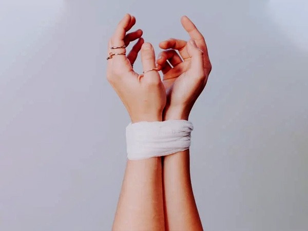 टू-फिंगर टेस्ट क्या है?