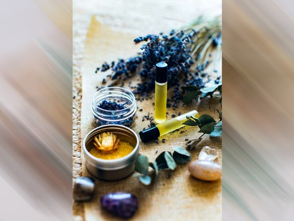 2. माइग्रेन के दर्द को कम करता है