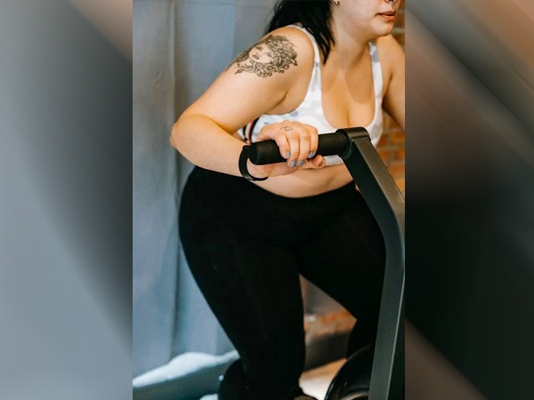 मोटापा और आखों की हेल्थ मोटापा और आखों की हेल्थ