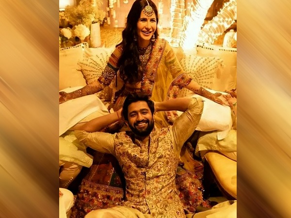 परिवार और दोस्तों का समारोह 