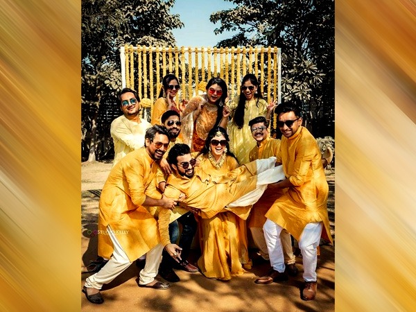 दुल्हा-दुल्हन के चेहरे प लाती है चमक 