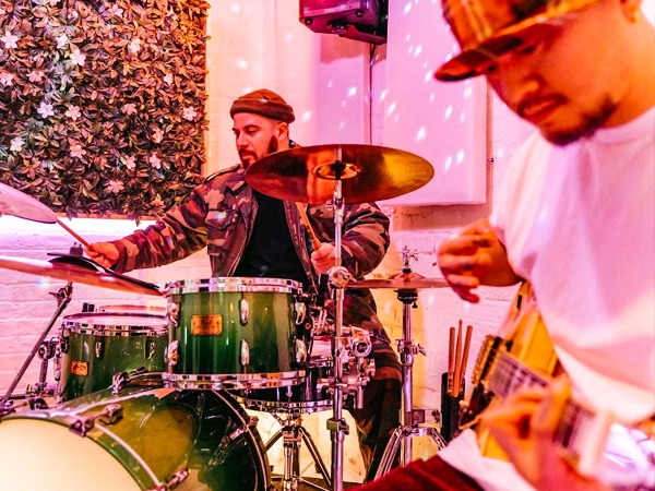 म्यूजिक बैंड